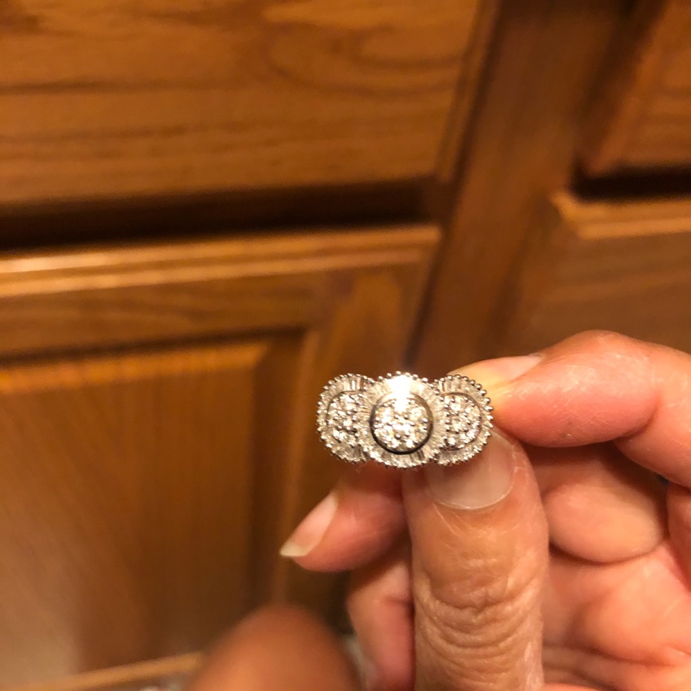 💕Cluster 14k white gold diamond ring, sizable